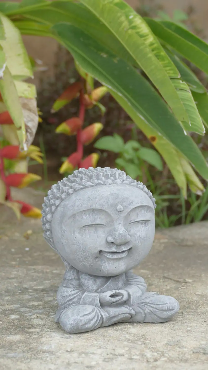  Product image 2 of the product “Nima - Sitting monk with big head, 15 cm H | cast stone ”